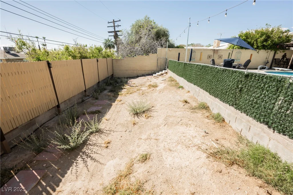 1709 Chapman, Las Vegas, NV 89104