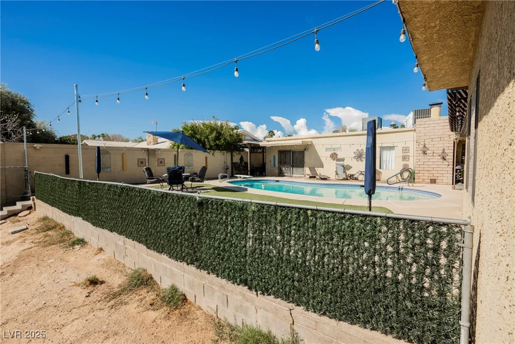 1709 Chapman, Las Vegas, NV 89104