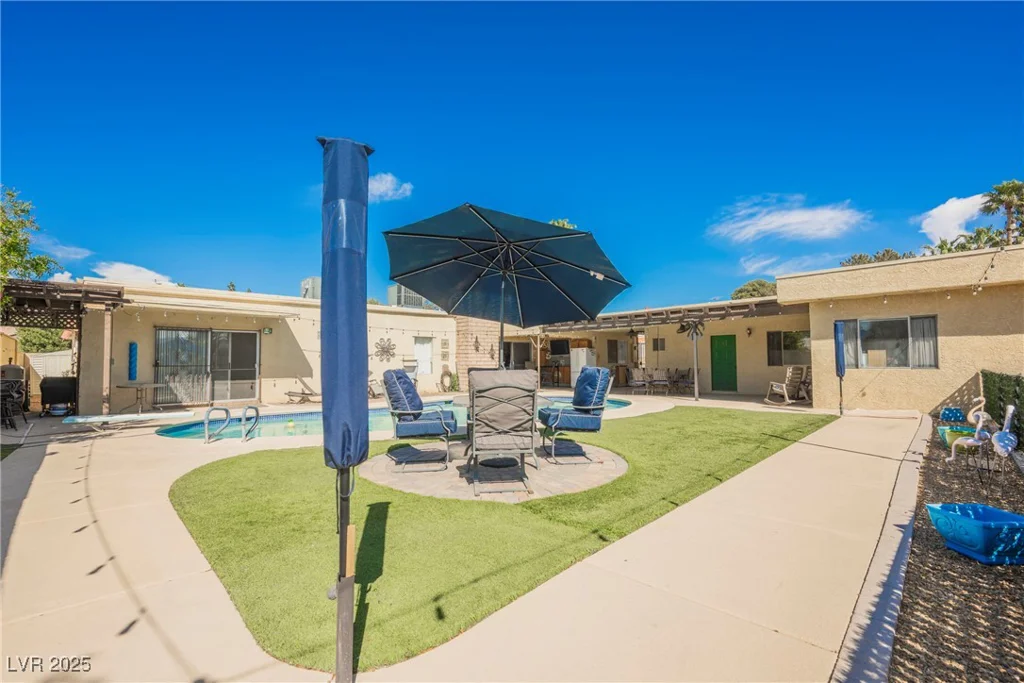 1709 Chapman, Las Vegas, NV 89104