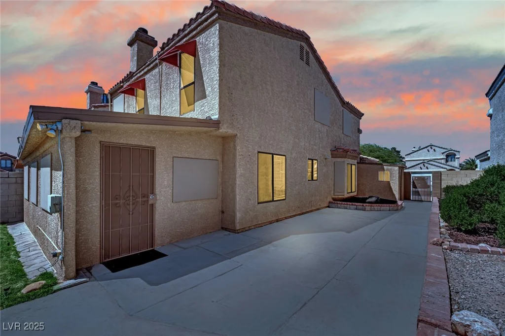 5845 Killala, Las Vegas, NV 89110
