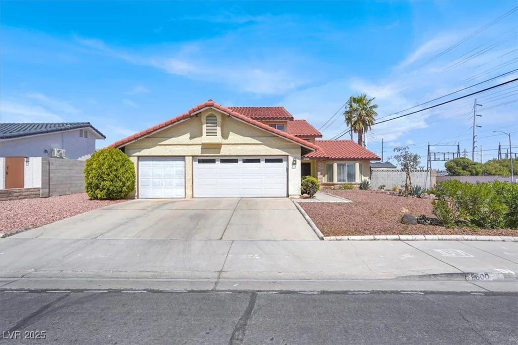 8600 Soneto, Las Vegas, NV 89117