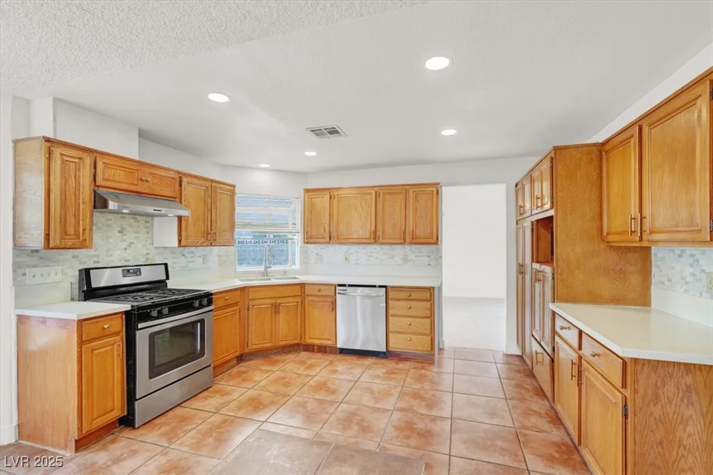 8600 Soneto, Las Vegas, NV 89117