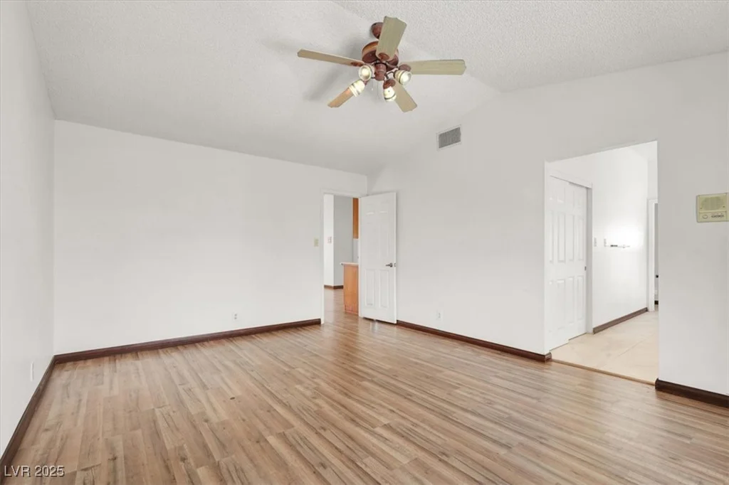8600 Soneto, Las Vegas, NV 89117