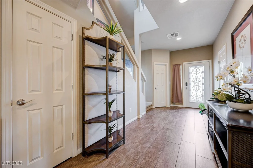 8383 Bartholomew Park, Las Vegas, NV 89139