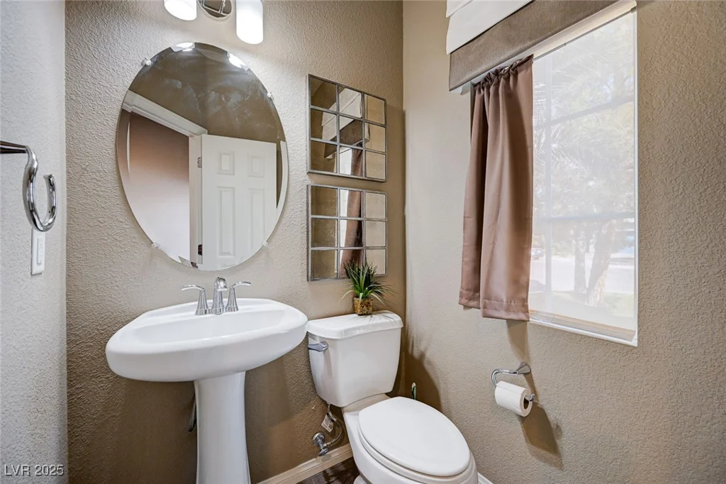 8383 Bartholomew Park, Las Vegas, NV 89139