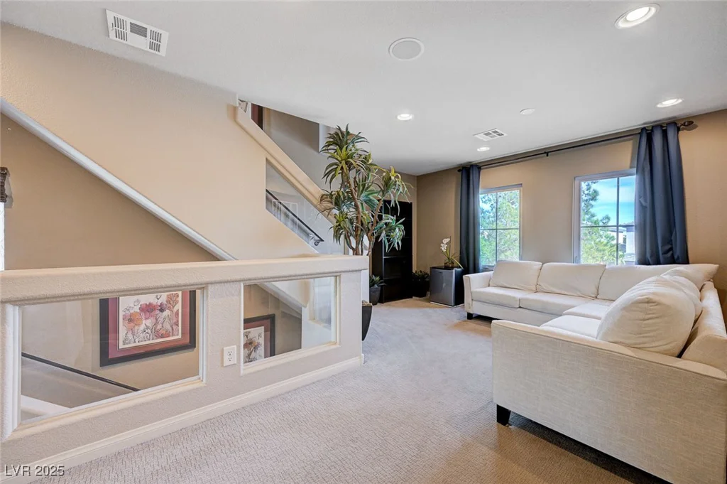 8383 Bartholomew Park, Las Vegas, NV 89139