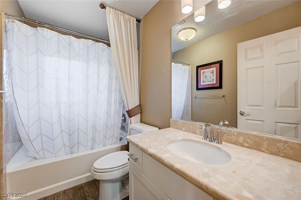 8383 Bartholomew Park, Las Vegas, NV 89139