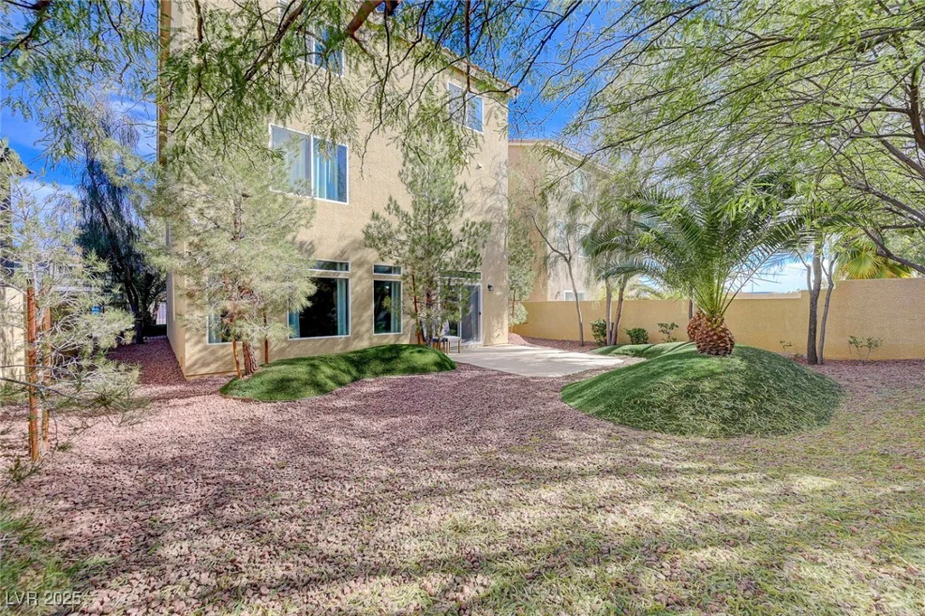 8383 Bartholomew Park, Las Vegas, NV 89139