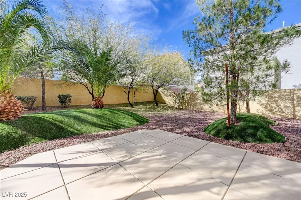 8383 Bartholomew Park, Las Vegas, NV 89139