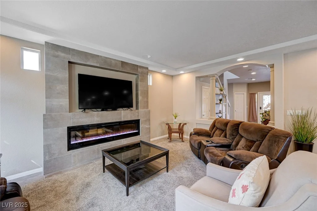 8383 Bartholomew Park, Las Vegas, NV 89139