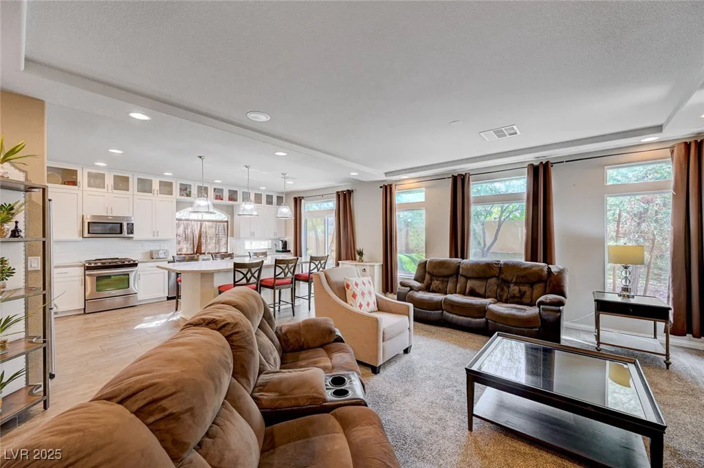 8383 Bartholomew Park, Las Vegas, NV 89139