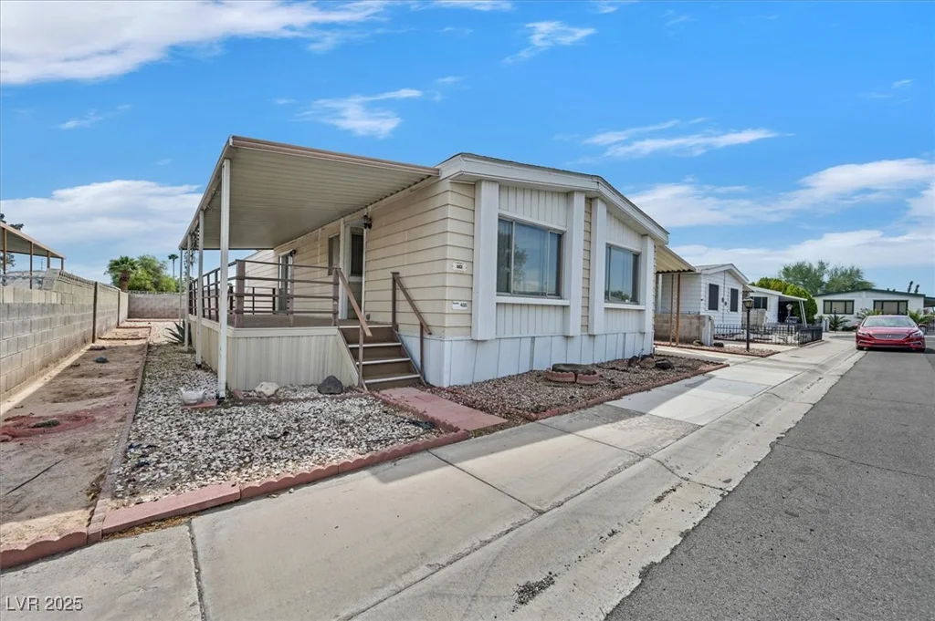 5349 Ocala, Las Vegas, NV 89122