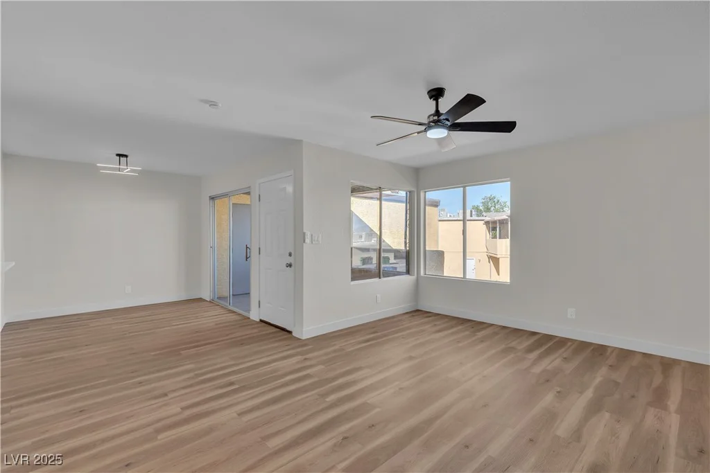 1534 Hialeah, Las Vegas, NV 89119