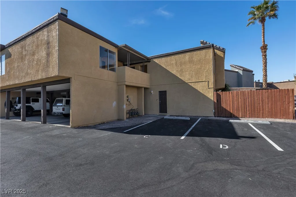 1534 Hialeah, Las Vegas, NV 89119