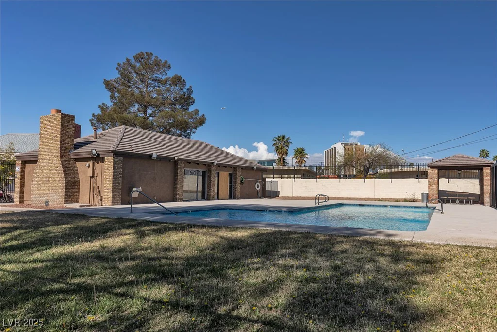 1534 Hialeah, Las Vegas, NV 89119