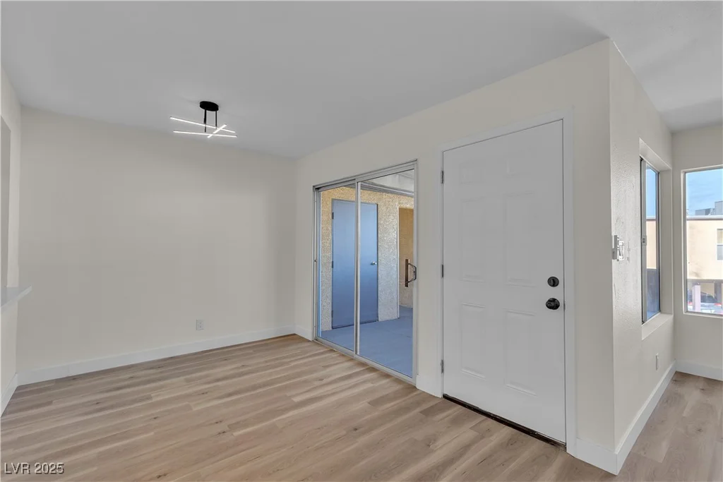 1534 Hialeah, Las Vegas, NV 89119