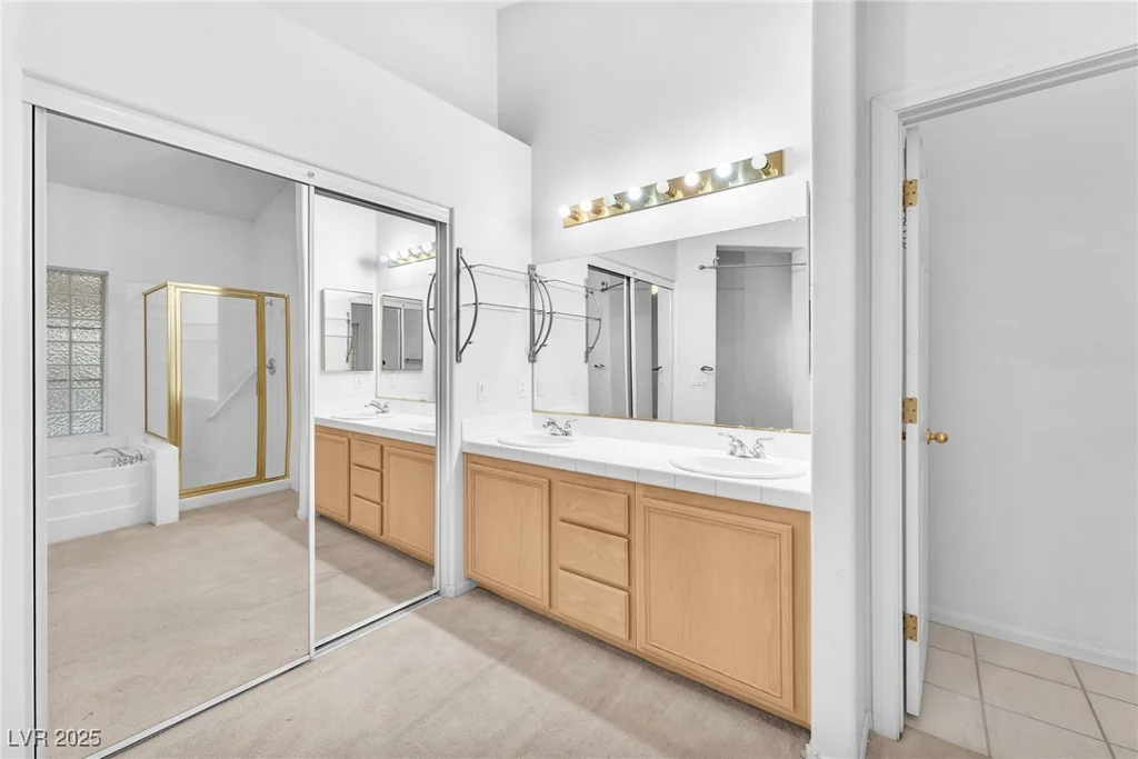 1934 Kings Beach, Las Vegas, NV 89123