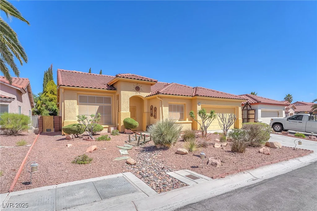 1934 Kings Beach, Las Vegas, NV 89123