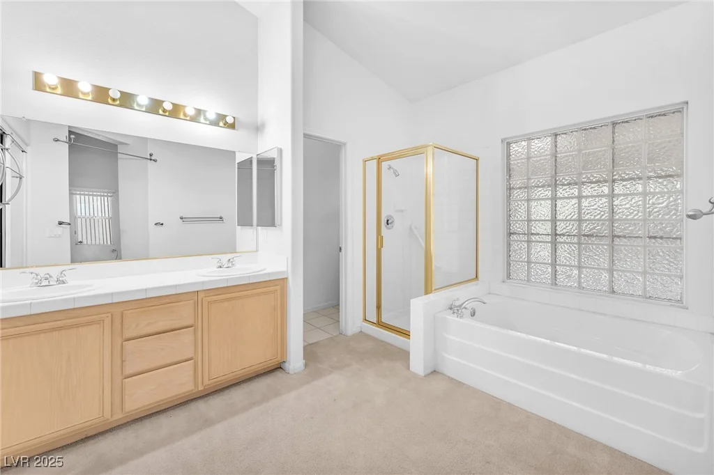 1934 Kings Beach, Las Vegas, NV 89123