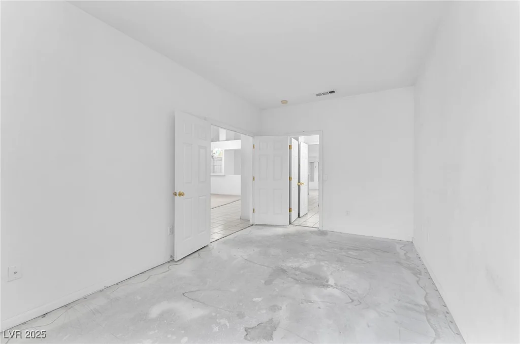 1934 Kings Beach, Las Vegas, NV 89123
