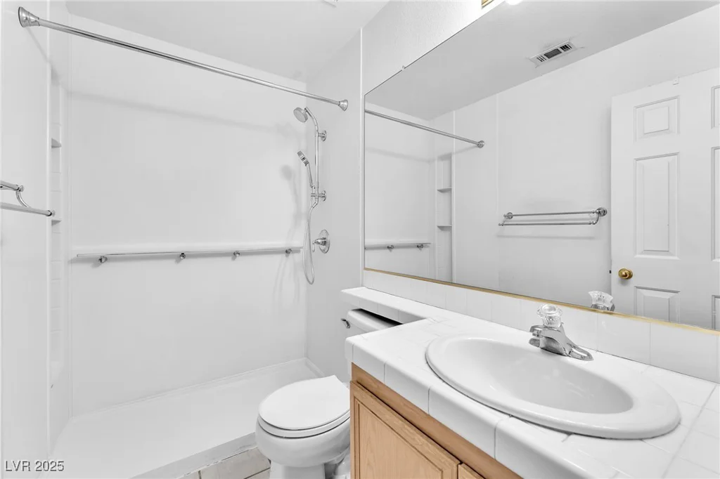 1934 Kings Beach, Las Vegas, NV 89123