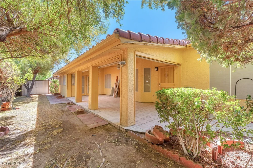 1934 Kings Beach, Las Vegas, NV 89123