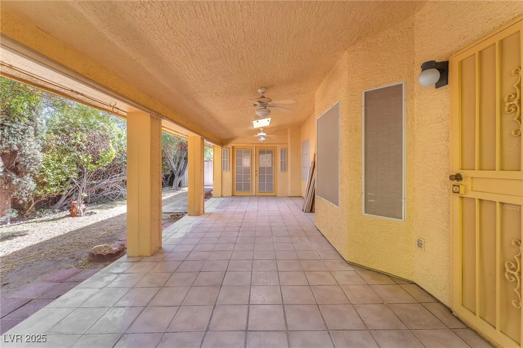 1934 Kings Beach, Las Vegas, NV 89123