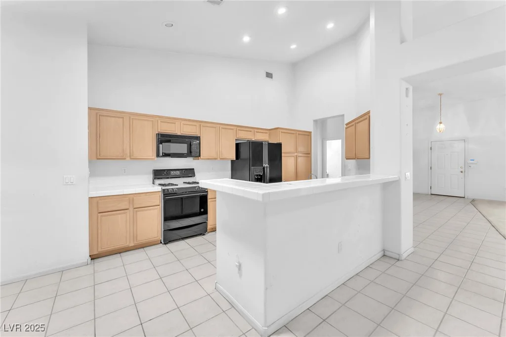 1934 Kings Beach, Las Vegas, NV 89123