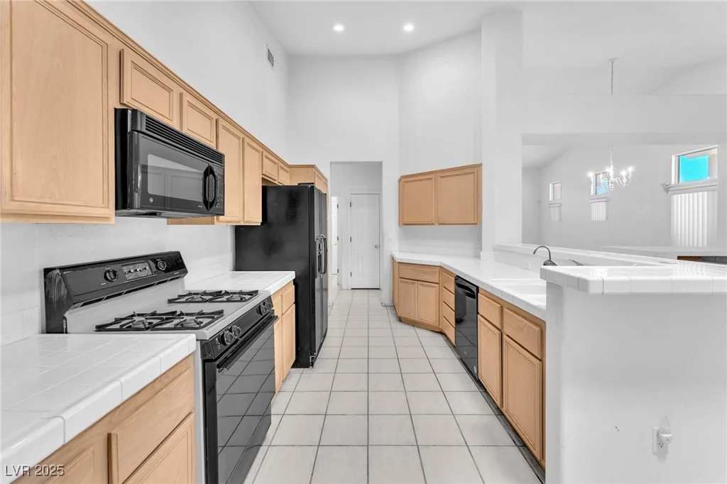 1934 Kings Beach, Las Vegas, NV 89123