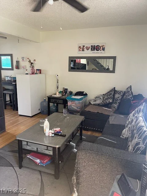 4633 Mill Valley, Las Vegas, NV 89120