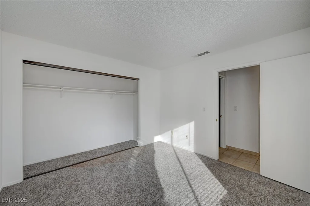 7579 Kalmalii, Las Vegas, NV 89147