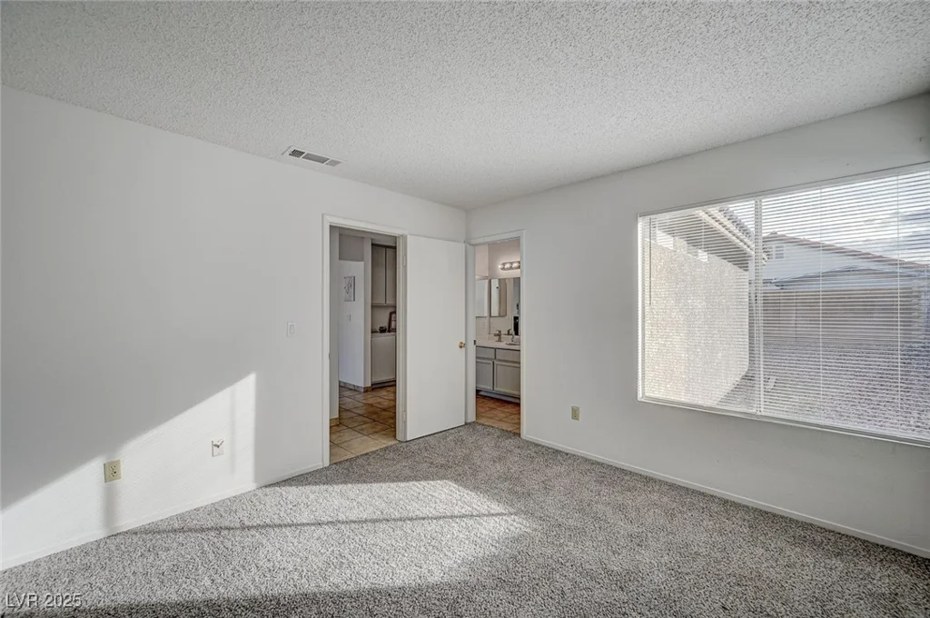 7579 Kalmalii, Las Vegas, NV 89147