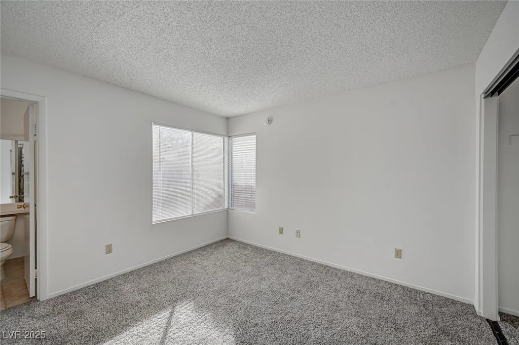 7579 Kalmalii, Las Vegas, NV 89147