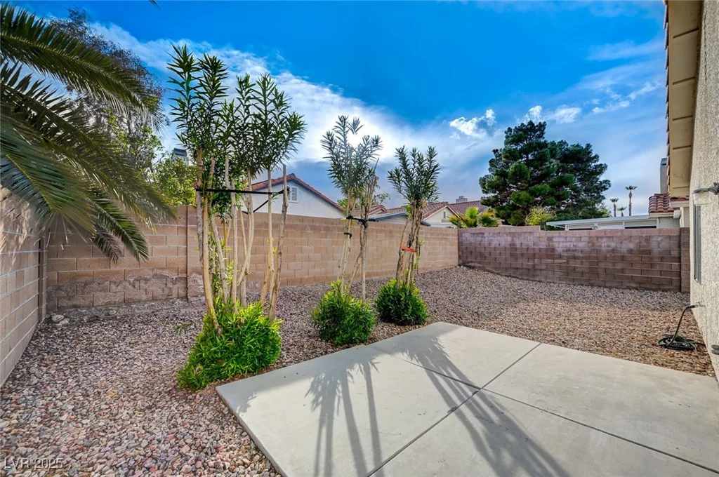 7579 Kalmalii, Las Vegas, NV 89147