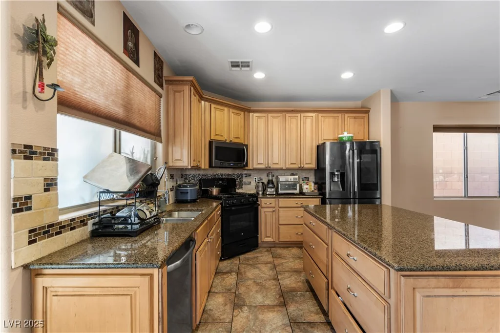 10437 Walworth, Las Vegas, NV 89166