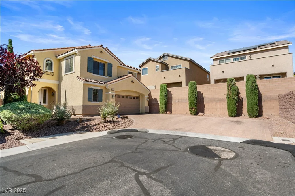 10437 Walworth, Las Vegas, NV 89166
