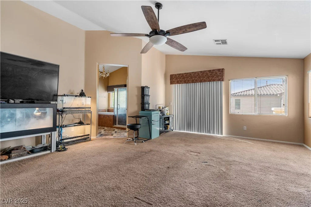 10437 Walworth, Las Vegas, NV 89166