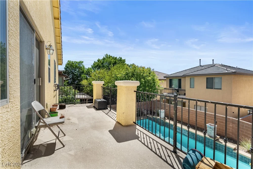 10437 Walworth, Las Vegas, NV 89166