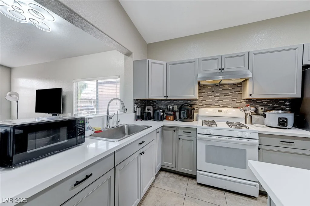 713 Brown Breeches, North Las Vegas, NV 89081