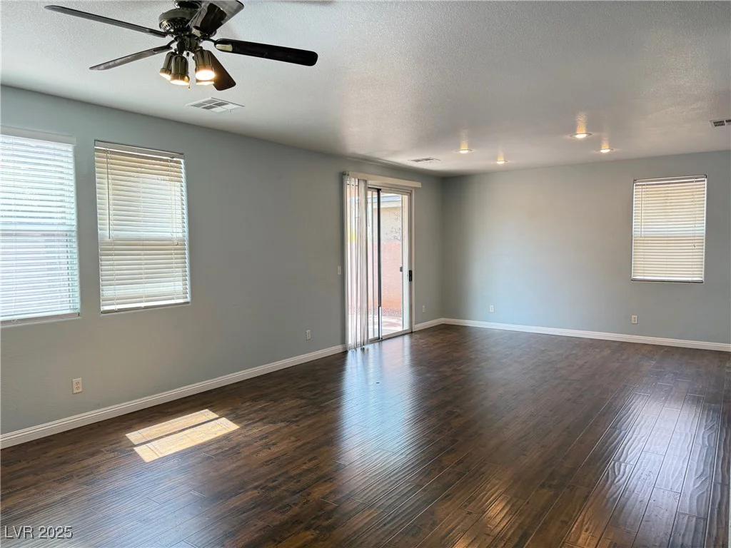10793 Wallflower, Las Vegas, NV 89135