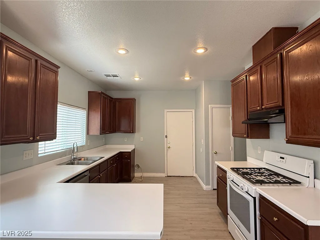 10793 Wallflower, Las Vegas, NV 89135