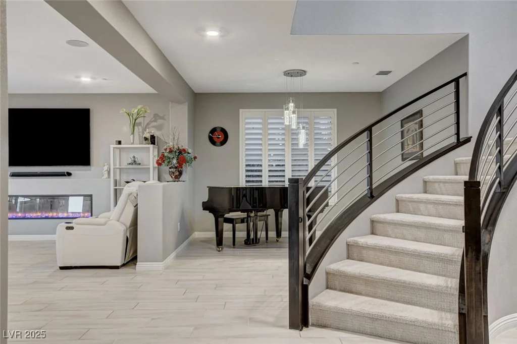 12439 Iron Bluff, Las Vegas, NV 89138