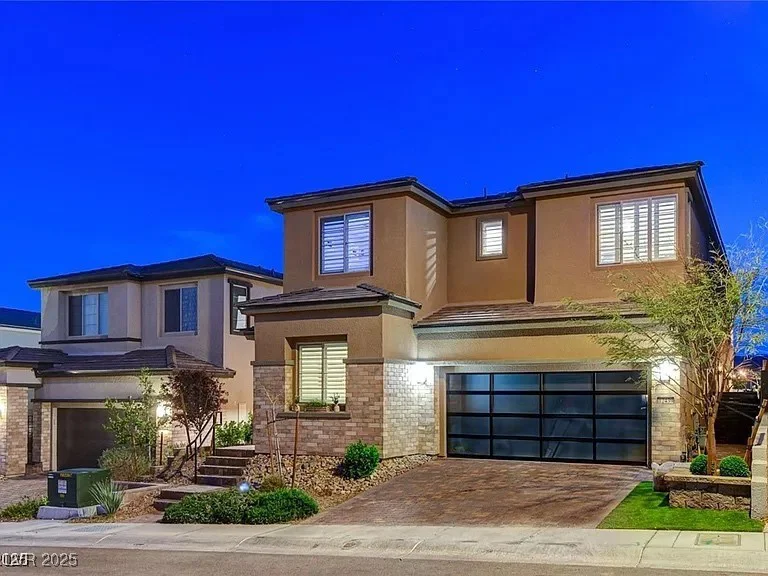 12439 Iron Bluff, Las Vegas, NV 89138
