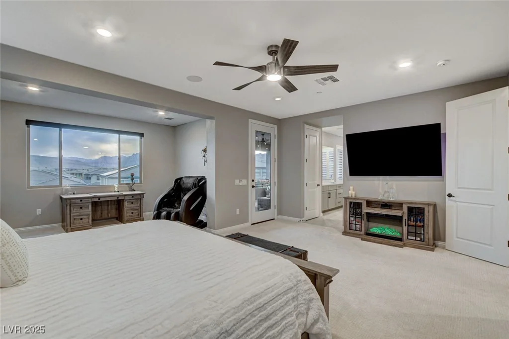 12439 Iron Bluff, Las Vegas, NV 89138