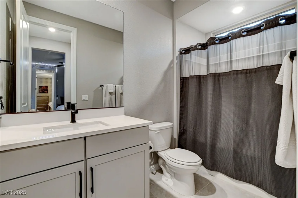12439 Iron Bluff, Las Vegas, NV 89138