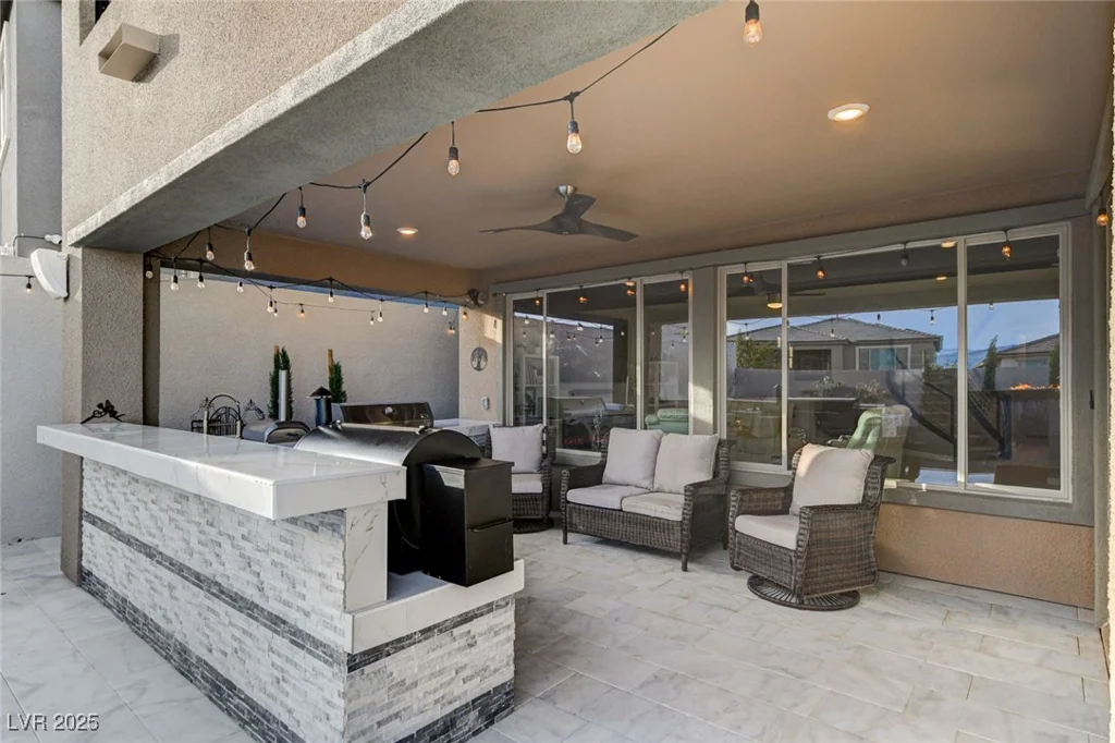 12439 Iron Bluff, Las Vegas, NV 89138