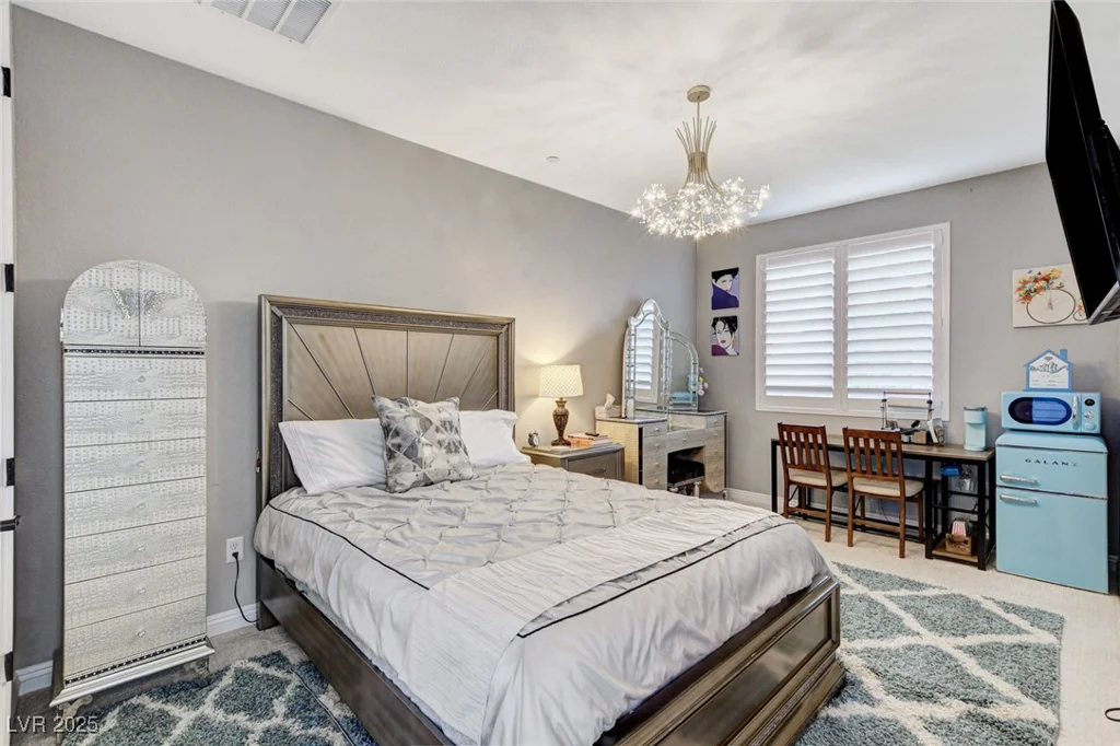 12439 Iron Bluff, Las Vegas, NV 89138