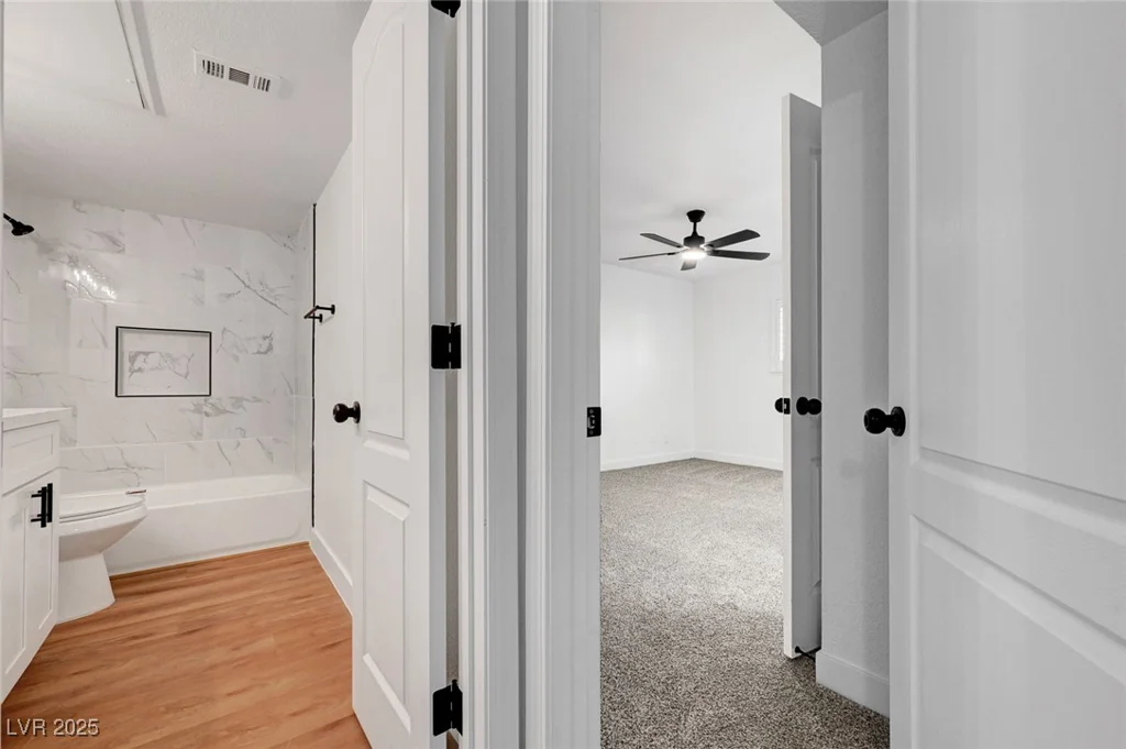 2822 Loveland, Las Vegas, NV 89109