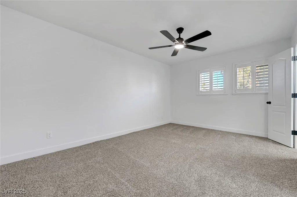 2822 Loveland, Las Vegas, NV 89109
