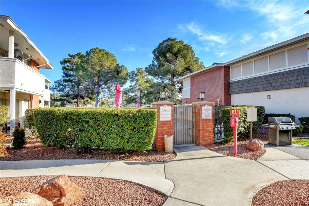 2822 Loveland, Las Vegas, NV 89109